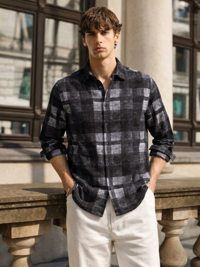 Men's Black Regular Fit Printed Casual Shirt