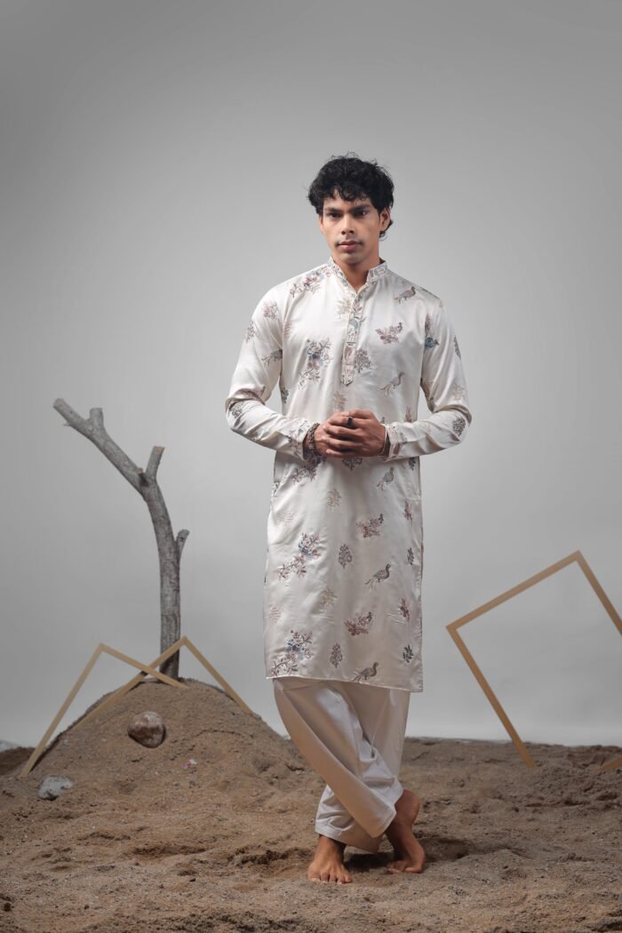 Men's Off White Viscose Embroidery Kurta