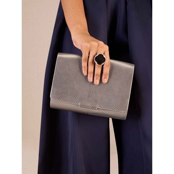 Hello Hi Zehra Silver Textured Clutch