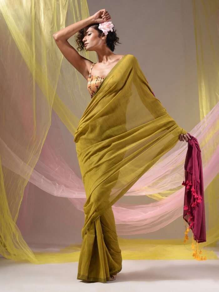 Women's Corn Yellow Cotton Handspun Soft Saree With Contrast Magenta Pallu