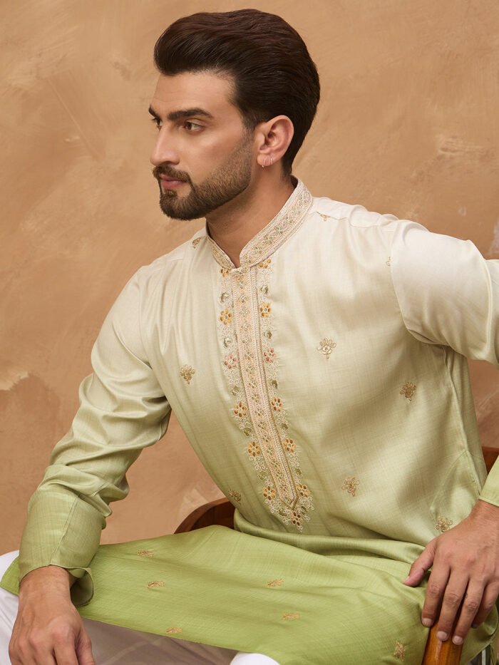 Men's Green Silk Blend Solid Embroidered Straight Kurta