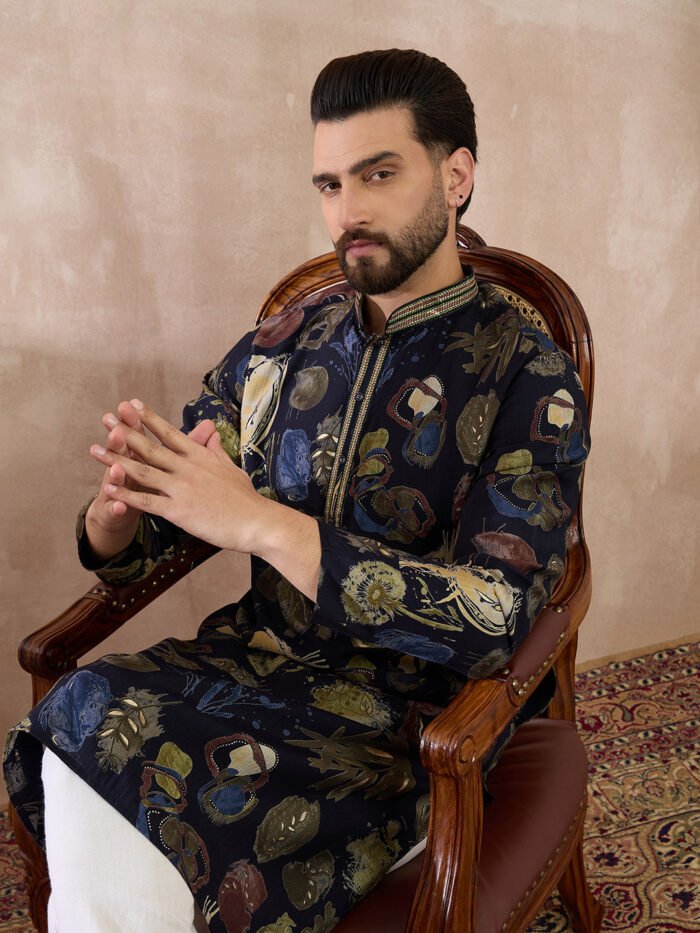 Men's Navy Blue Silk Blend Printed Mandarin Collar Straight Kurta