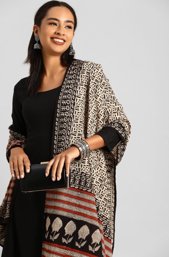 Women's Black Solid Rayon Anarkali Set