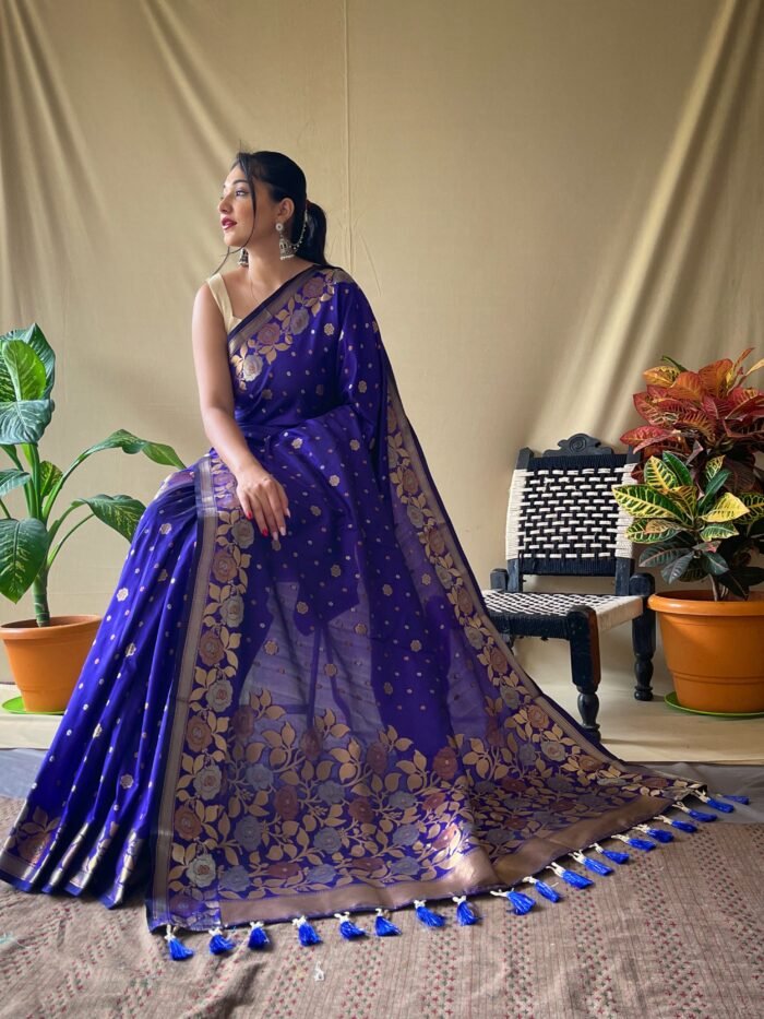 Women's Violet Banarasi Silk Floral Woven Border and Pallu Saree
