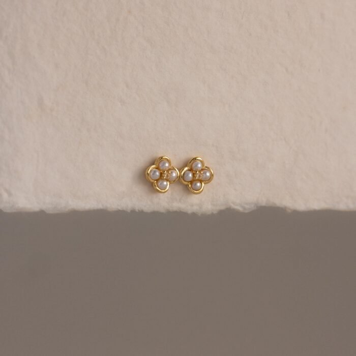 Rounded Pearl Flower Studs
